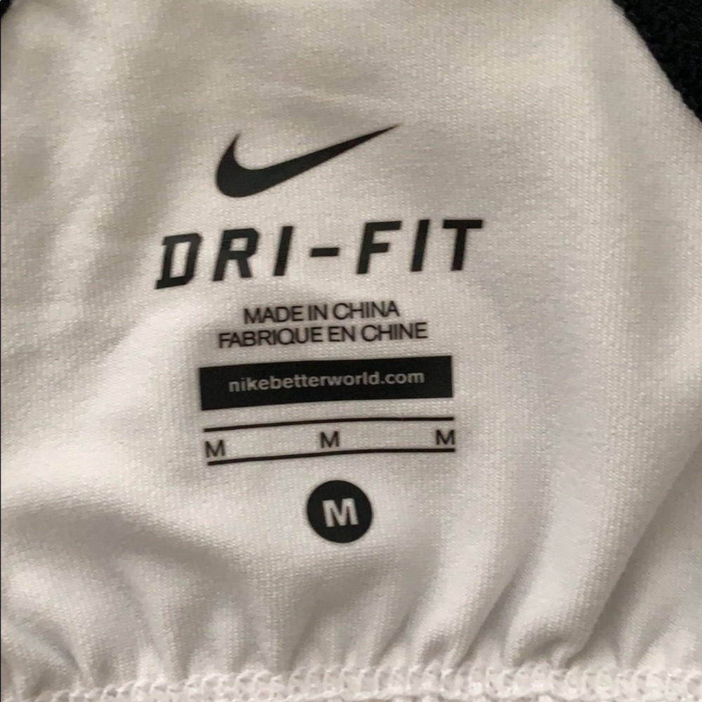 Nike Tank Bundle!! - Picture 9 of 10
